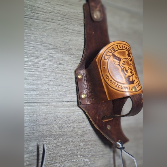 Tooled Leather Beer Bottle Hip Holder-Holster Dog Rottweiler? Vintage? - Picture 4 of 8